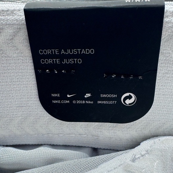 NIKE Women’s Gray Softball Pants Slim Fit NWT - Picture 6 of 10